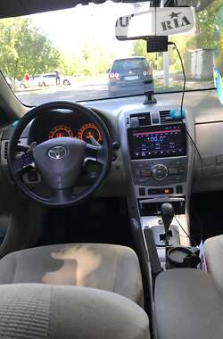 Седан Toyota Corolla 2008 в Полтаві