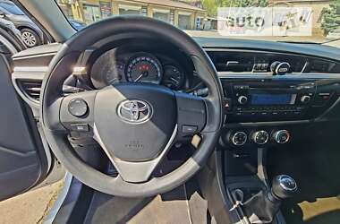 Седан Toyota Corolla 2016 в Днепре