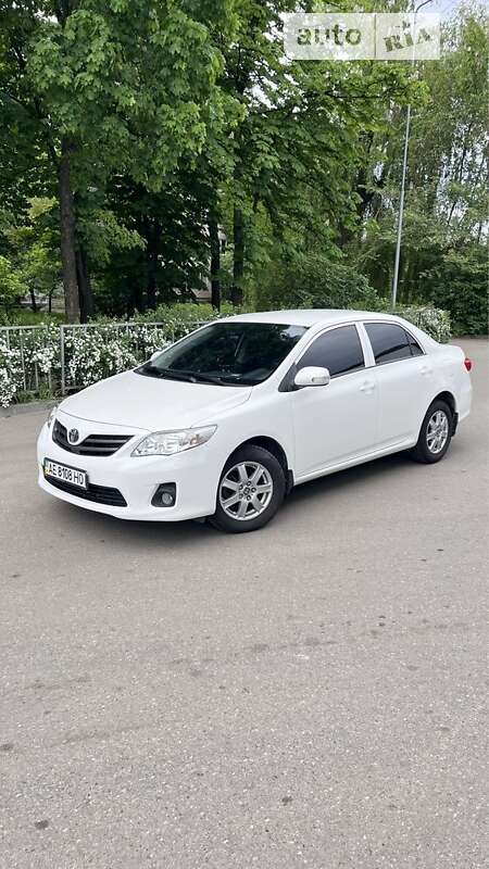 Седан Toyota Corolla 2012 в Дніпрі