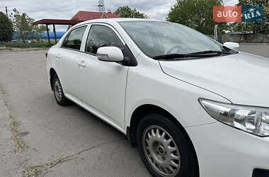 Седан Toyota Corolla 2012 в Хороле