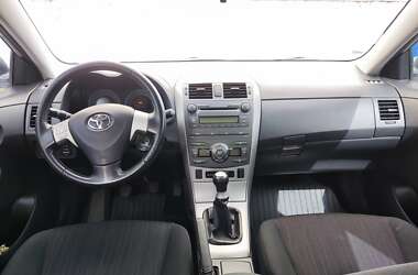 Седан Toyota Corolla 2008 в Києві