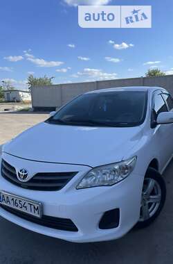 Седан Toyota Corolla 2012 в Попельне