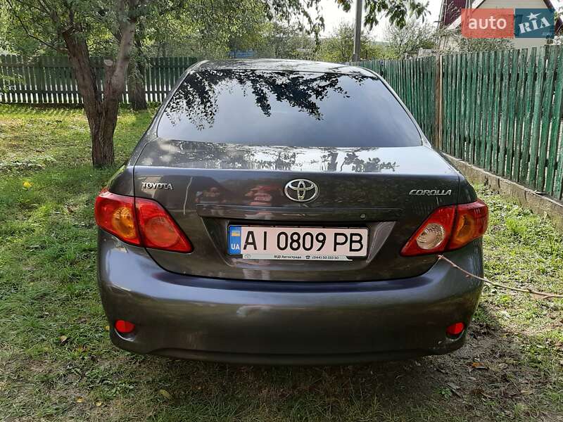 Седан Toyota Corolla 2008 в Киеве