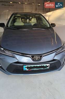 Седан Toyota Corolla 2019 в Ужгороде