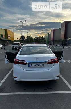 Седан Toyota Corolla 2018 в Києві