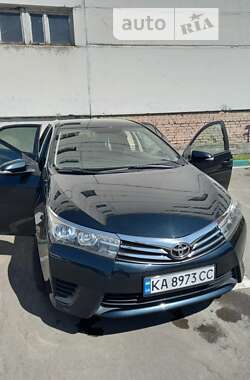 Седан Toyota Corolla 2013 в Киеве