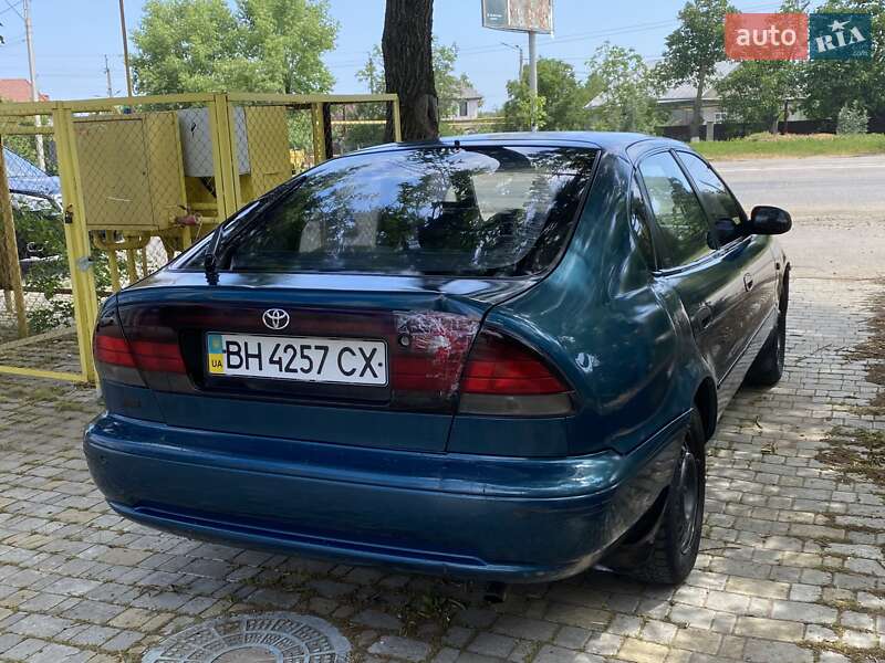Седан Toyota Corolla 1996 в Одессе