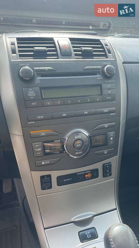 Седан Toyota Corolla 2008 в Киеве