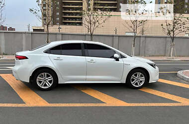 Седан Toyota Corolla 2024 в 