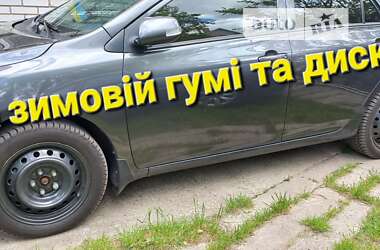 Седан Toyota Corolla 2012 в Киеве