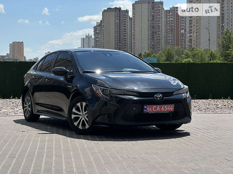 Седан Toyota Corolla 2020 в Києві