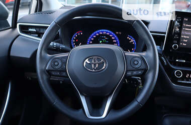 Седан Toyota Corolla 2022 в Рівному