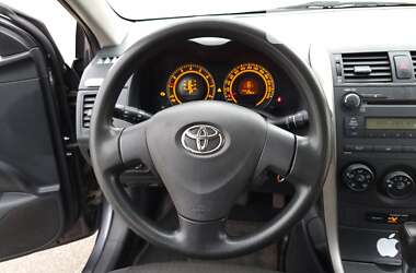 Седан Toyota Corolla 2009 в Киеве