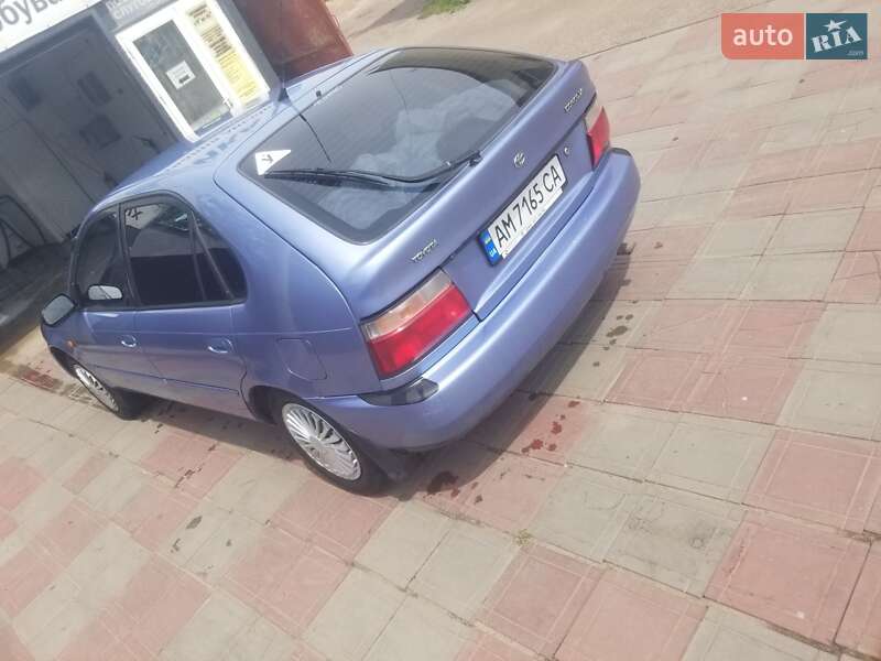 Хэтчбек Toyota Corolla 1996 в Житомире