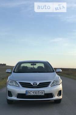 Седан Toyota Corolla 2011 в Буську