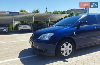 Хэтчбек Toyota Corolla 2003 в 