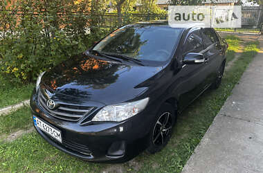 Седан Toyota Corolla 2011 в Києві