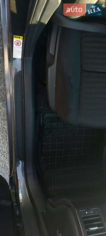 Седан Toyota Corolla 2007 в Рівному