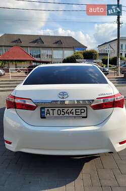 Седан Toyota Corolla 2017 в Коломые