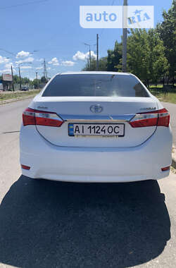 Седан Toyota Corolla 2015 в Києві