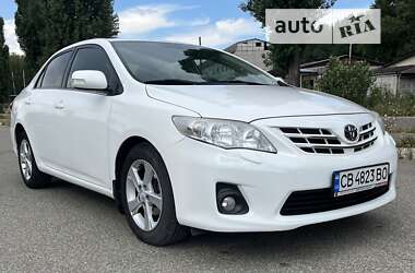 Седан Toyota Corolla 2013 в Чернигове