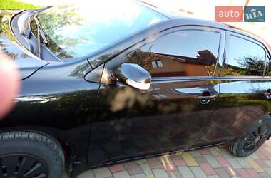 Седан Toyota Corolla 2012 в Львове