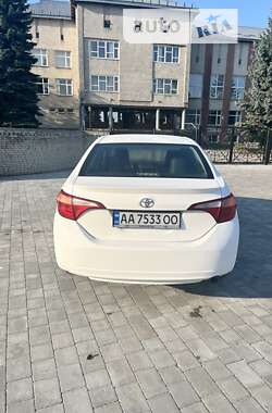 Седан Toyota Corolla 2015 в Бродах