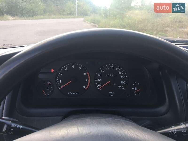 Хэтчбек Toyota Corolla 1995 в Березовке