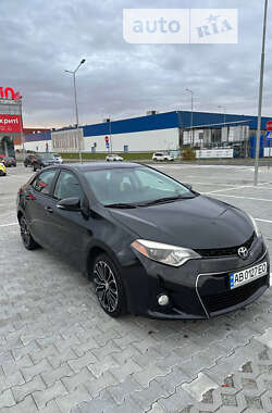 Седан Toyota Corolla 2013 в Липовці