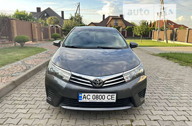 Седан Toyota Corolla 2014 в Луцьку