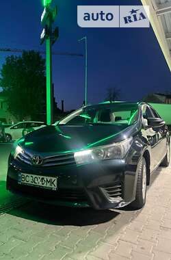 Седан Toyota Corolla 2013 в Львове