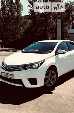 Седан Toyota Corolla 2013 в Днепре