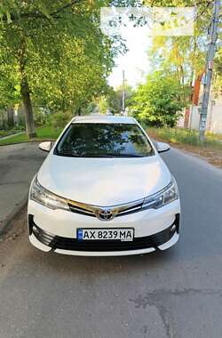 Седан Toyota Corolla 2017 в Харкові