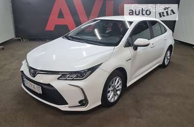 Седан Toyota Corolla 2020 в Киеве