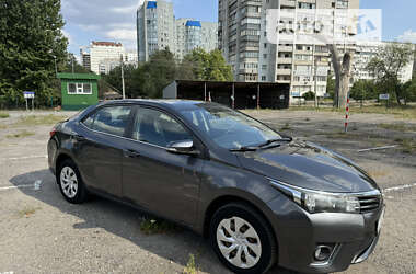 Седан Toyota Corolla 2016 в Кременчуге