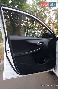 Седан Toyota Corolla 2010 в 