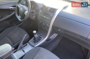 Седан Toyota Corolla 2012 в 