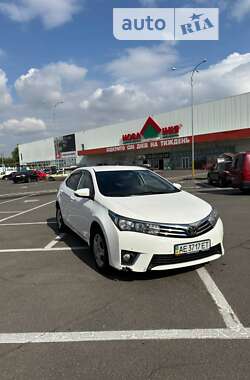 Седан Toyota Corolla 2013 в Дніпрі