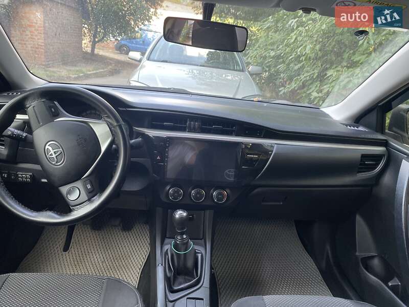 Седан Toyota Corolla 2014 в Полтаве фото 2 Седан Toyota Corolla 2014 в Полтаве