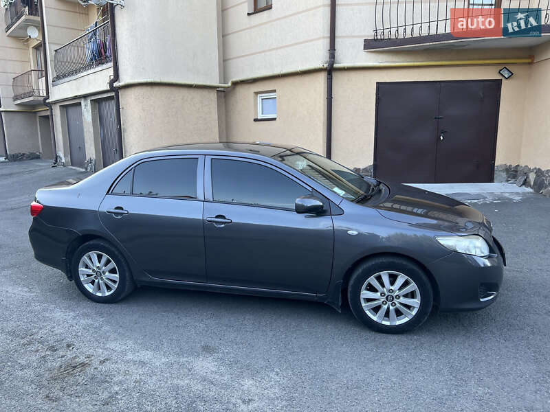 Седан Toyota Corolla 2007 в Львове
