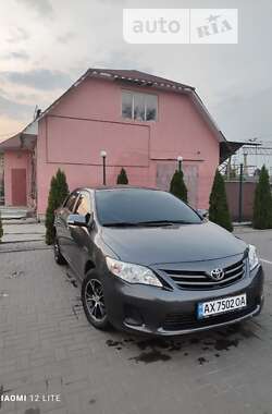 Седан Toyota Corolla 2010 в Лозовой