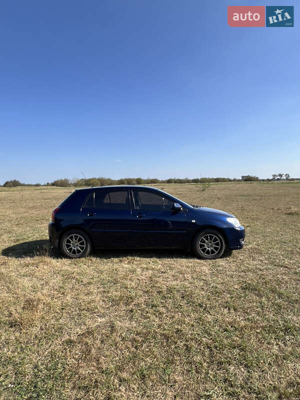 Седан Toyota Corolla 2005 в Дубровиці