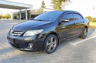 Седан Toyota Corolla 2012 в Тульчині