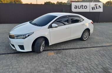 Седан Toyota Corolla 2014 в Роздільній