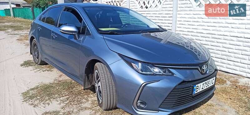 Седан Toyota Corolla 2019 в Полтаве