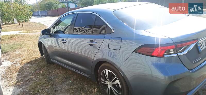 Седан Toyota Corolla 2019 в Полтаве