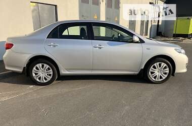 Седан Toyota Corolla 2008 в Києві