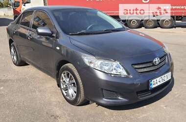 Седан Toyota Corolla 2008 в Киеве