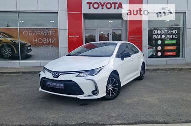 Седан Toyota Corolla 2022 в Кропивницком