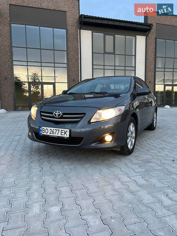 Седан Toyota Corolla 2008 в Тернополі